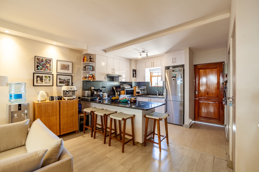 2 Bedroom Property for Sale in Sea Point Western Cape